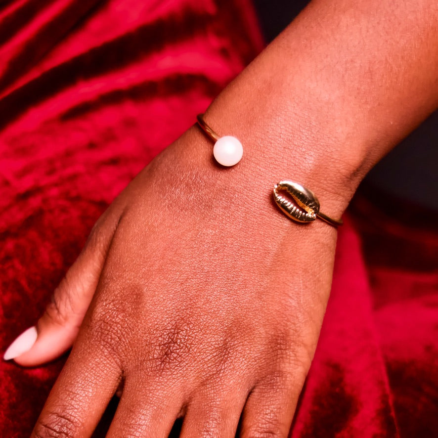 Gold Cowrie Shell and Pearl Bracelet